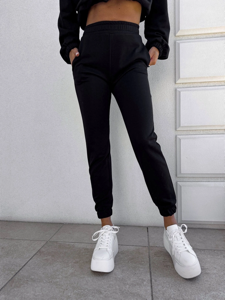 Spodnie dresowe CLASSIC - czarne