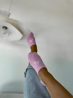 Mikrostopki By Me – różowe z białym logo DOSTĘPNE OD 30.06.2025r.