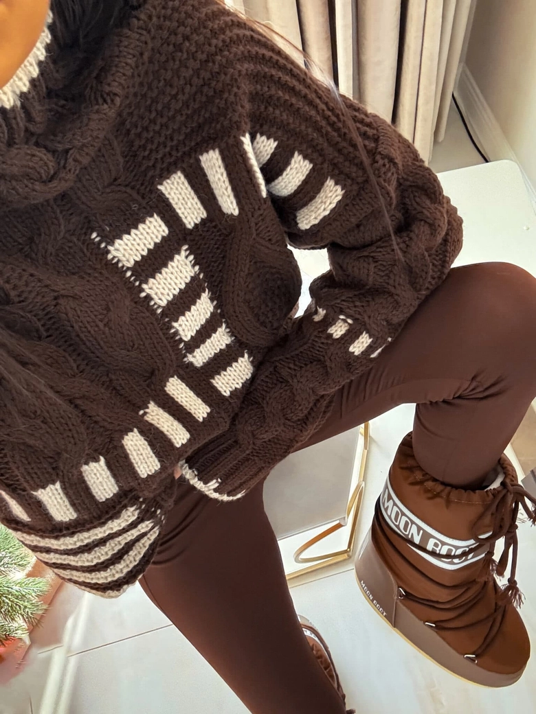 Sweter golf TRAIN – czekoladowo-beżowy