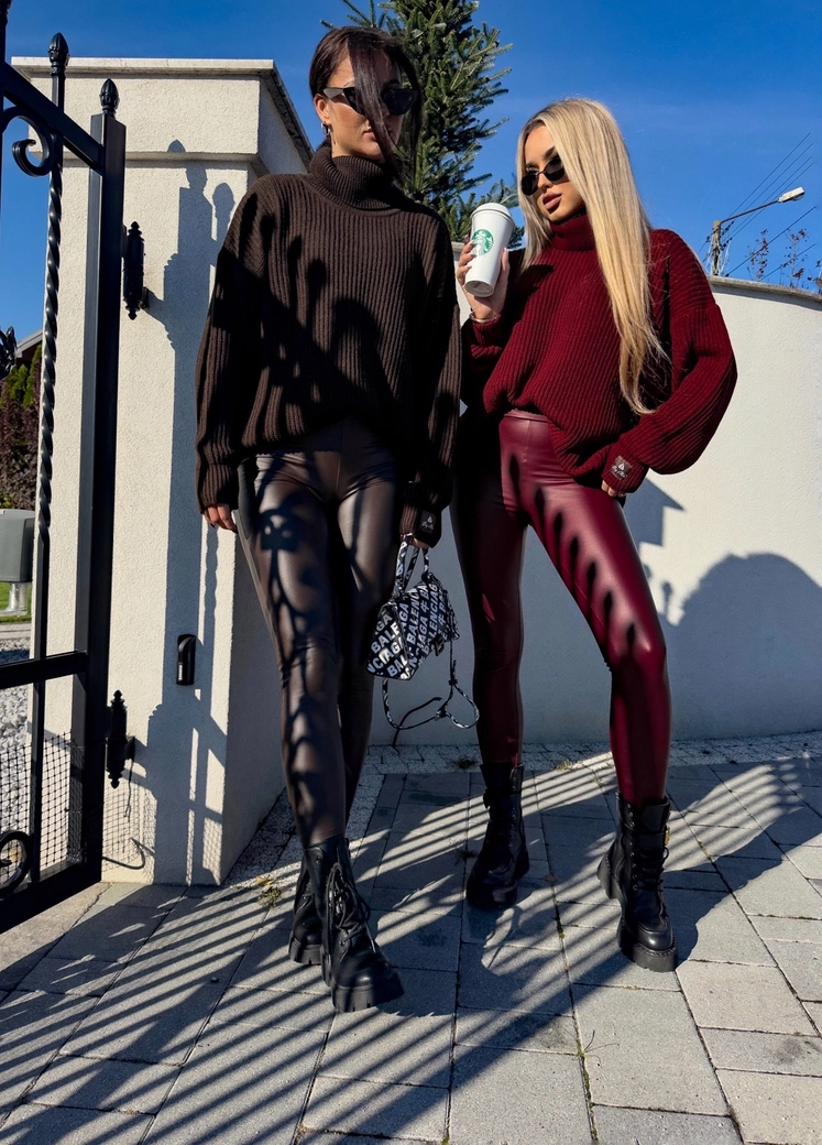 Sweter golf LAVER - czekoladowy DOSTĘPNY OD 18.10.2024r. E17993