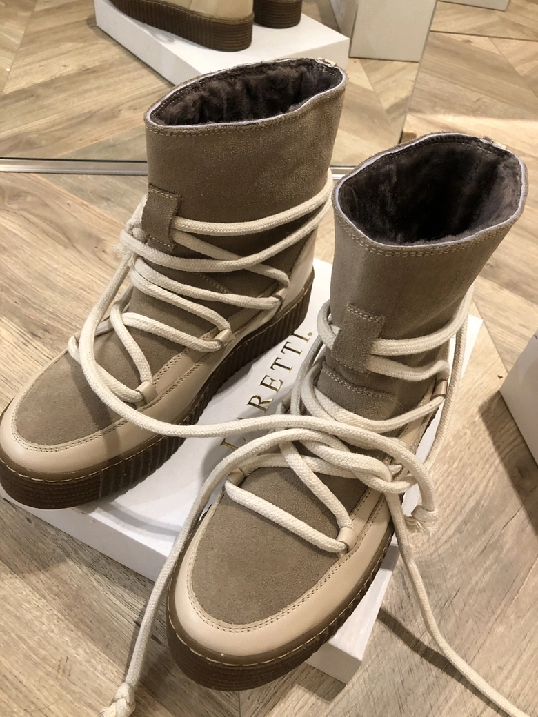 Śniegowce beżowe z wiązaniem I404