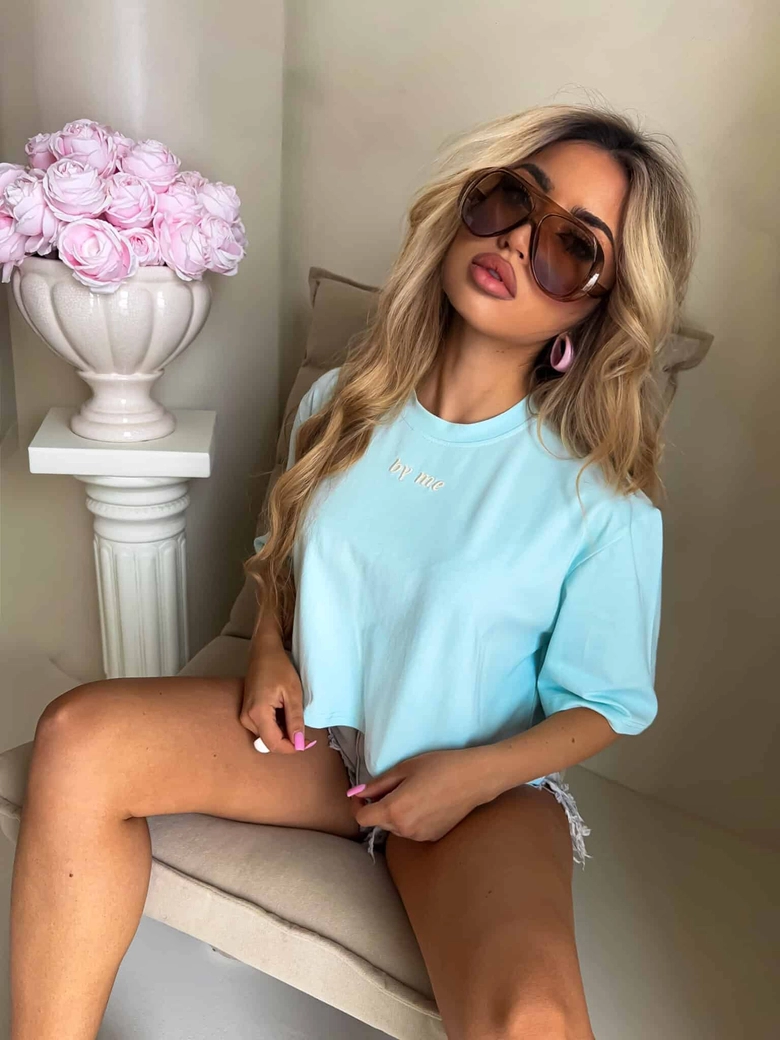 T-shirt pudełkowy ALLO - błękitny