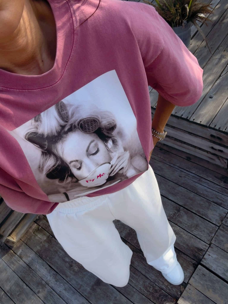 Dekatyzowany t-shirt ROLLER - brudny róż