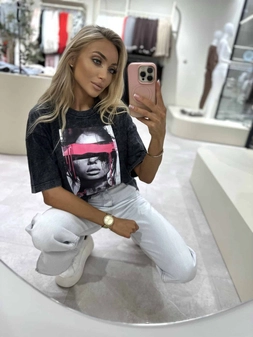 Dekatyzowany t-shirt LOCK - czarny