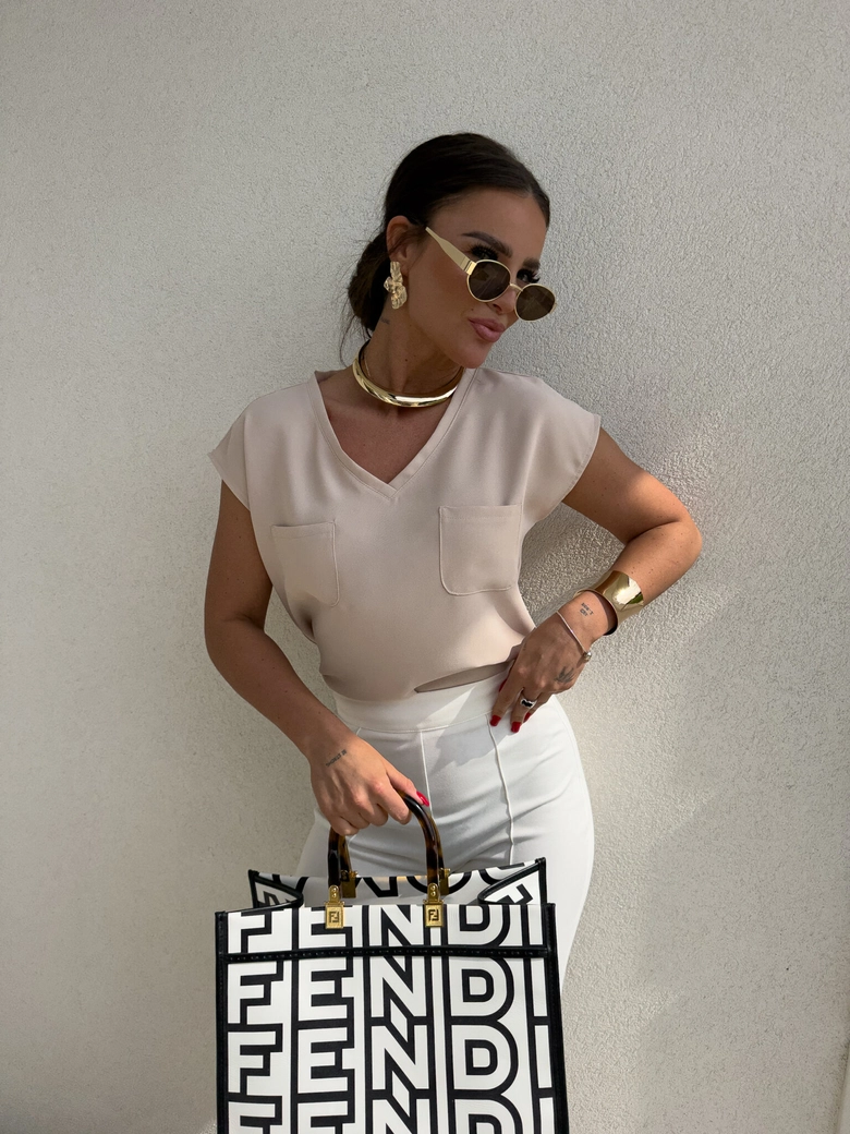 Bluzka KIESZONKI – jasny beż