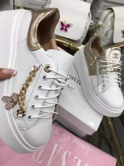 Sneakersy skórzane białe ze złotym łańcuszkiem Bear I555