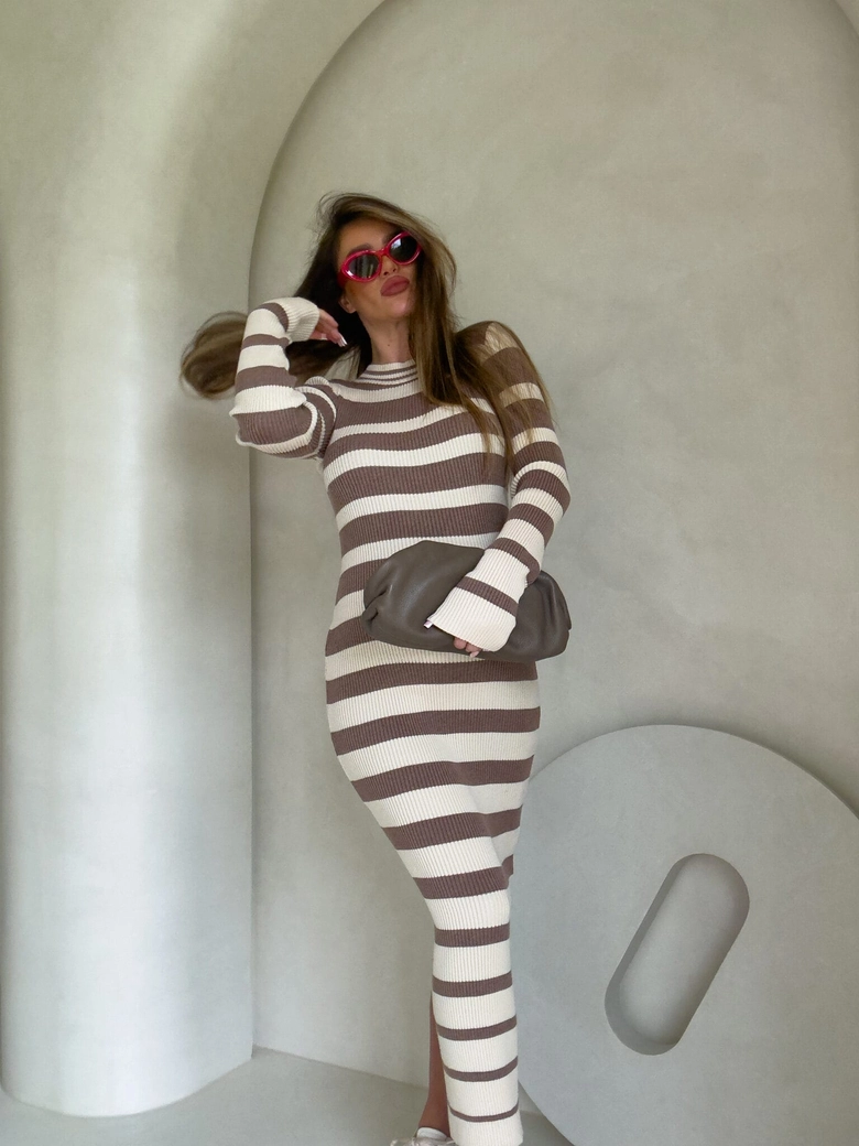 Sukienka VERSATILE - mokka-beż