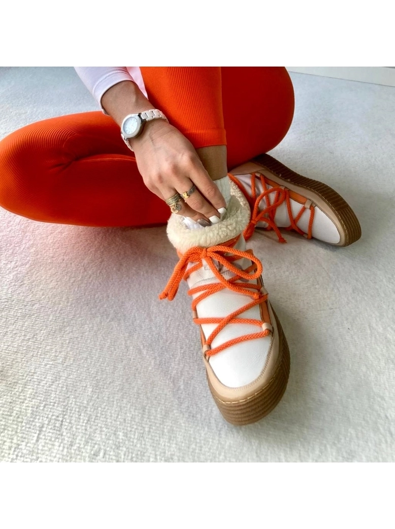 Śniegowce beżowo białe z pomarańczowym wiązaniem I531