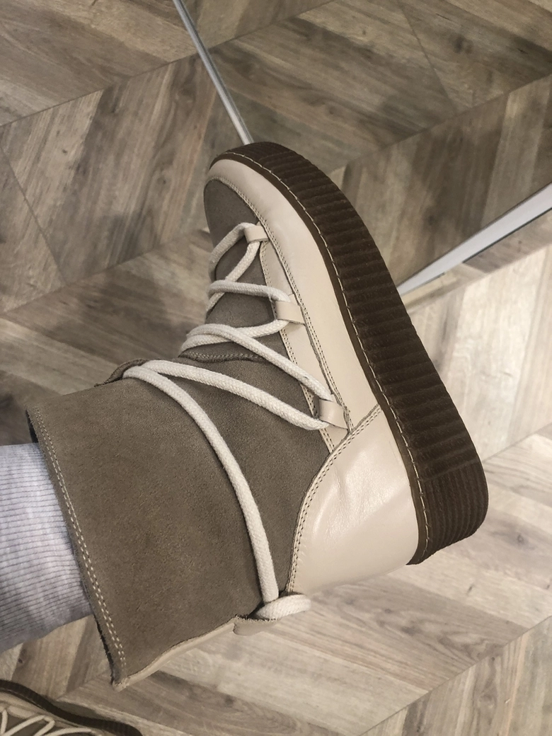 Śniegowce beżowe z wiązaniem I404