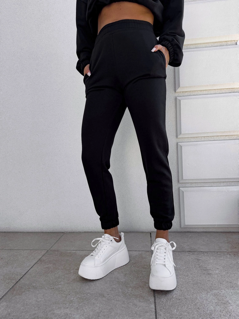 Spodnie dresowe CLASSIC - czarne