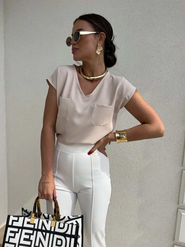 Bluzka KIESZONKI – jasny beż