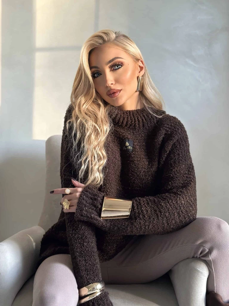 Sweter BUCLA – czekoladowy