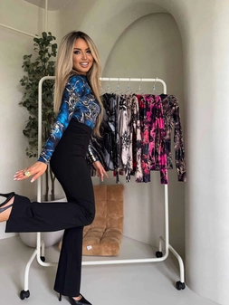 Bluzka SKIN CHAOS – niebieski