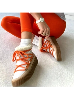 Śniegowce beżowo białe z pomarańczowym wiązaniem I531