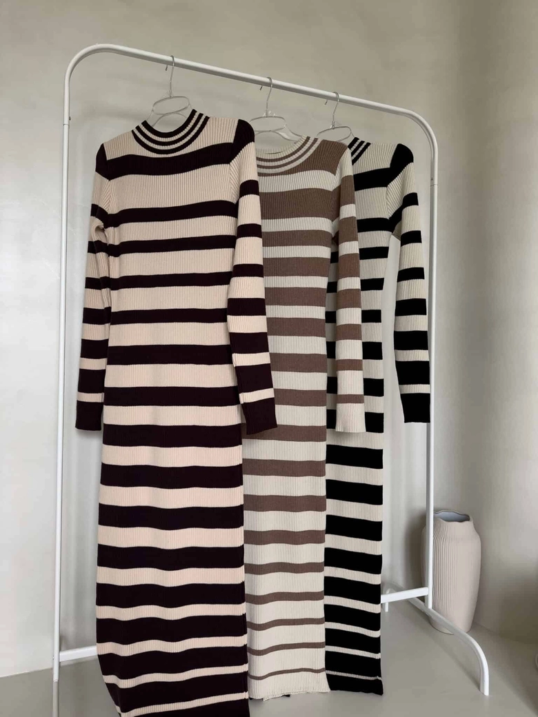 Sukienka VERSATILE - mokka-beż