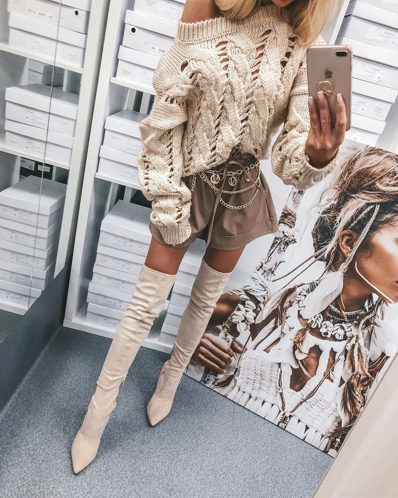 Kozaki muszkieterki beżowe na szpilce I336