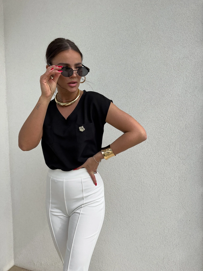 Bluzka KIESZONKI – czarna