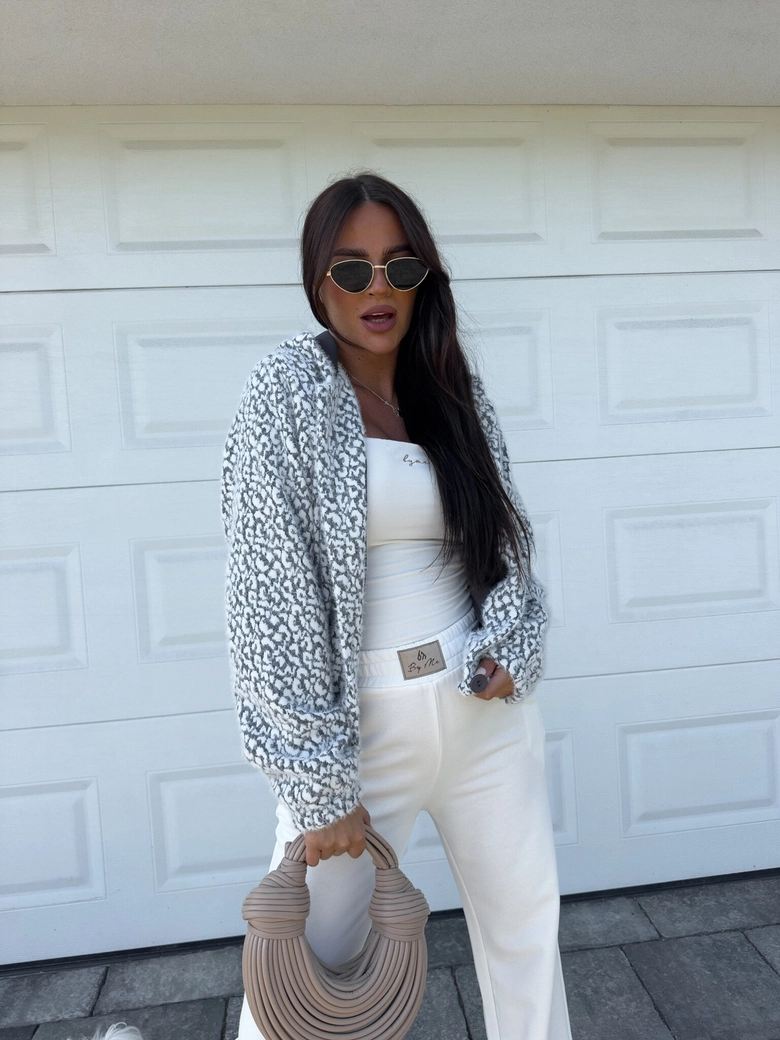 Kurtka MISIO print pantera – szara