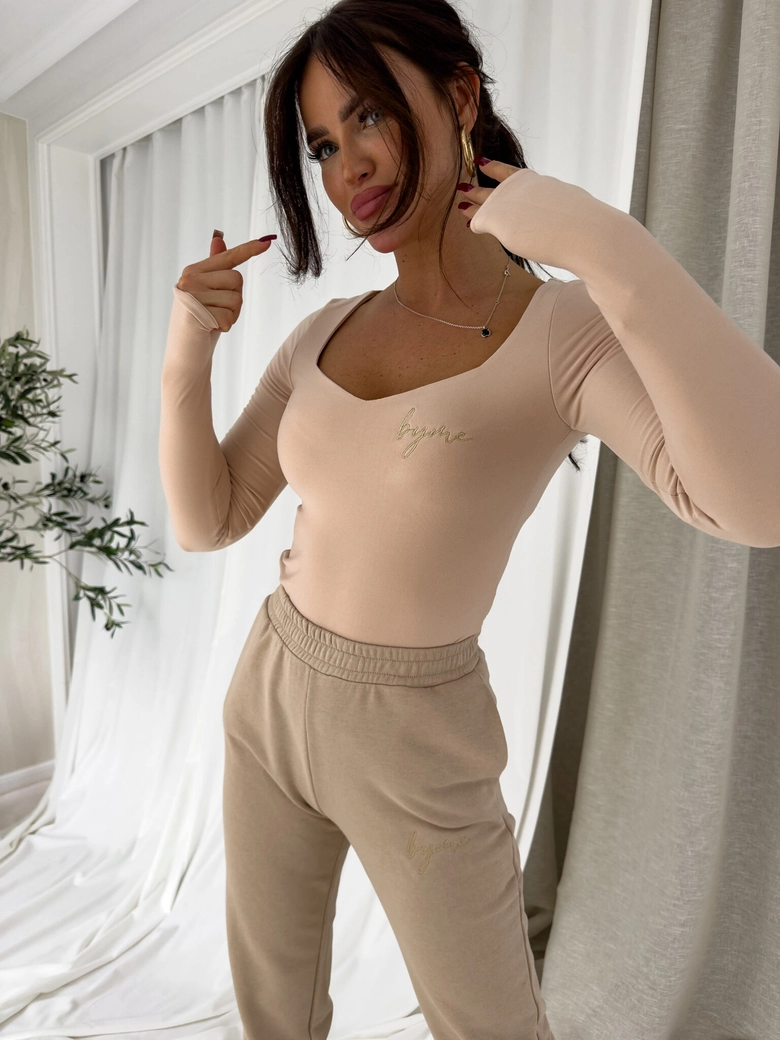 Bluzka LOGO – beżowa