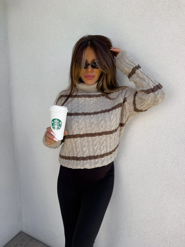 Sweter golf INKO pasy - beżowo-czekoladowe