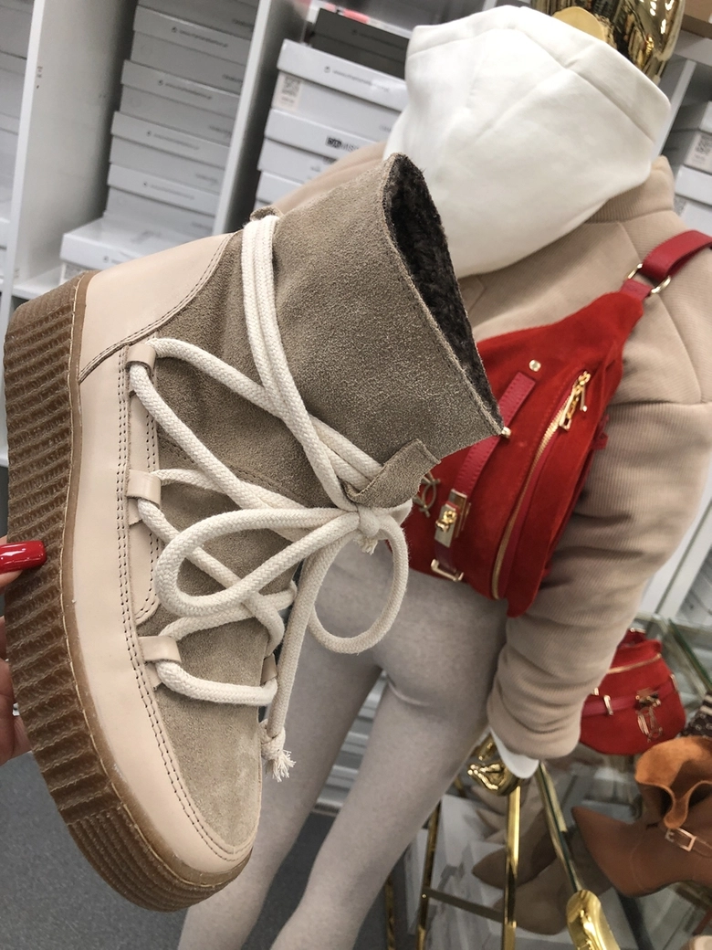 Śniegowce beżowe z wiązaniem I404