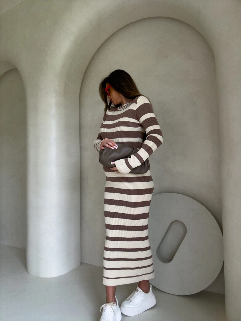 Sukienka VERSATILE - mokka-beż