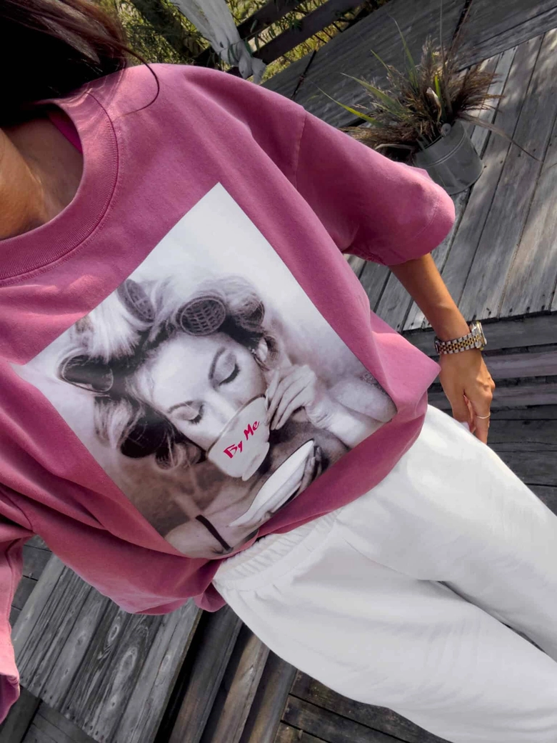 Dekatyzowany t-shirt ROLLER - brudny róż