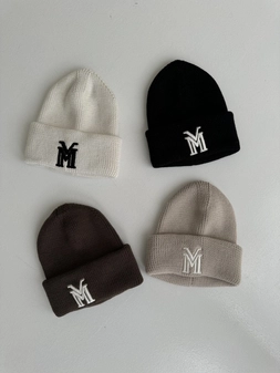 Czapka NEEDS czarna K18746