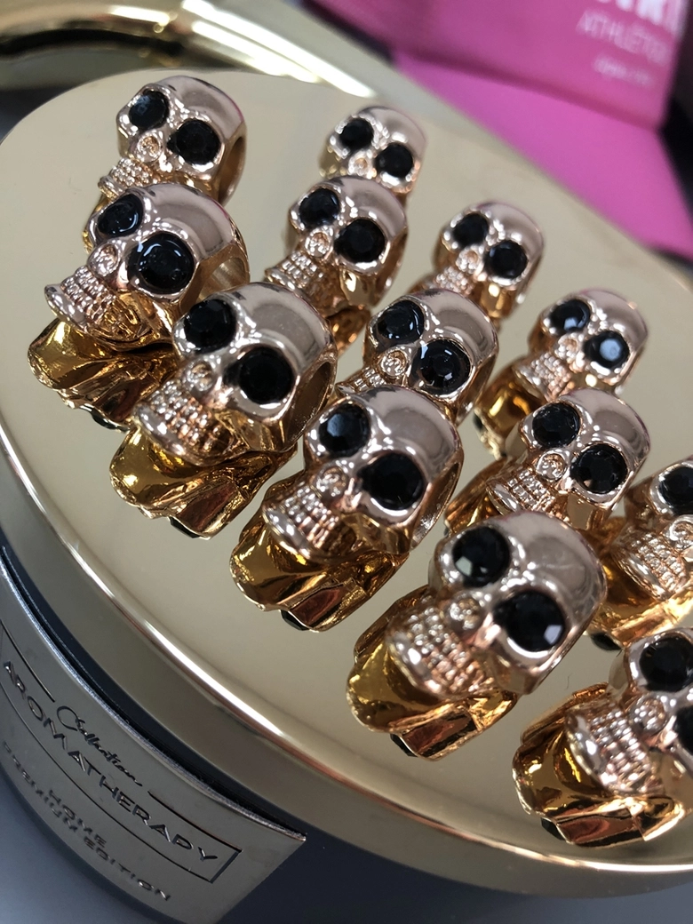 Charms zawieszka ozdoba do butów czaszka X005