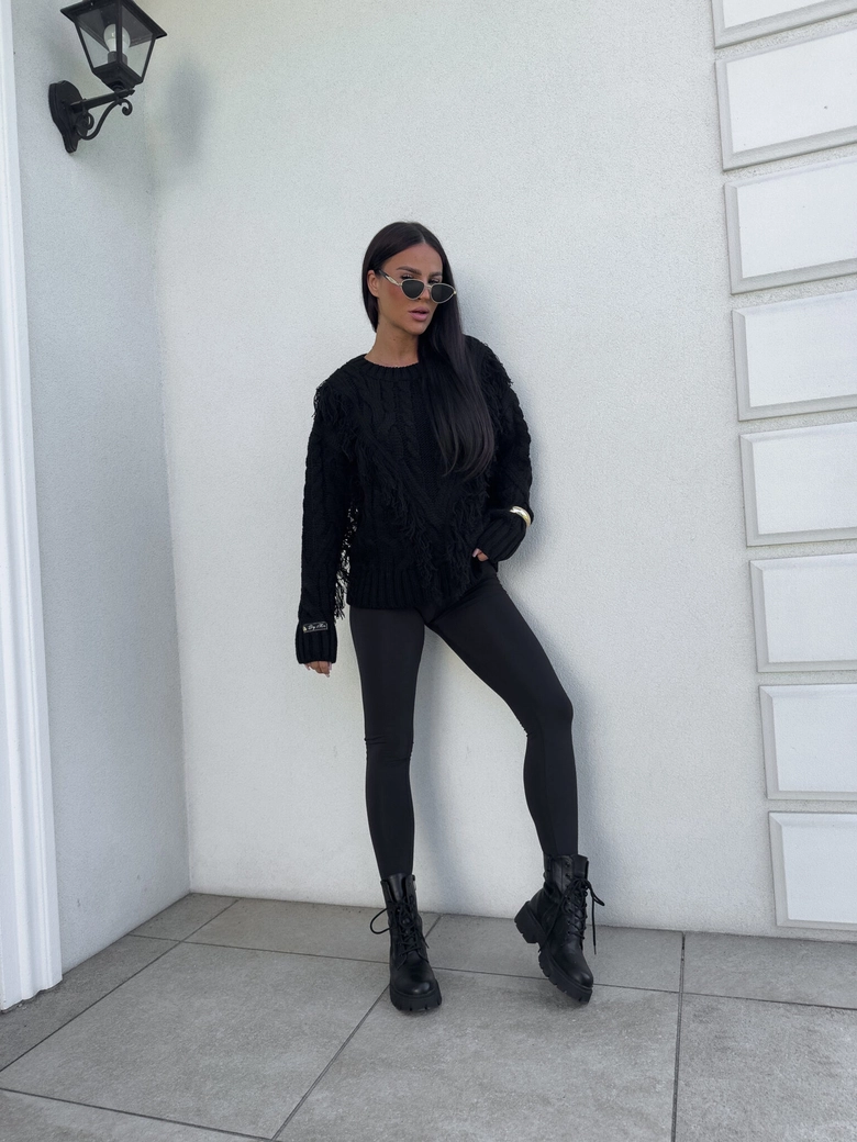 Sweter INDIANA - czarna