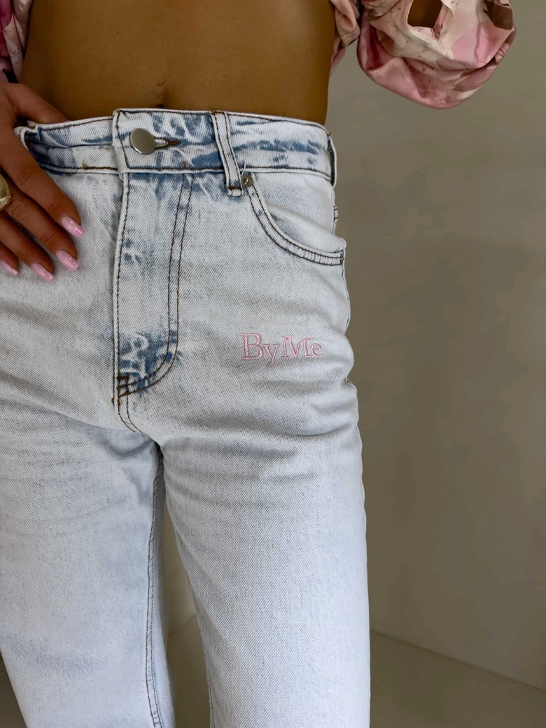 Jeansy FLARED pink one – jasny niebieski