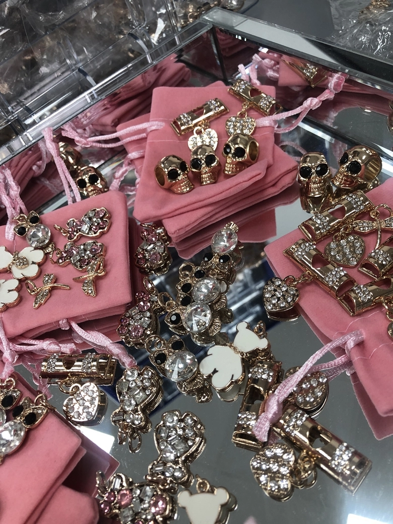 Charms zawieszka ozdoba do butów serce X002