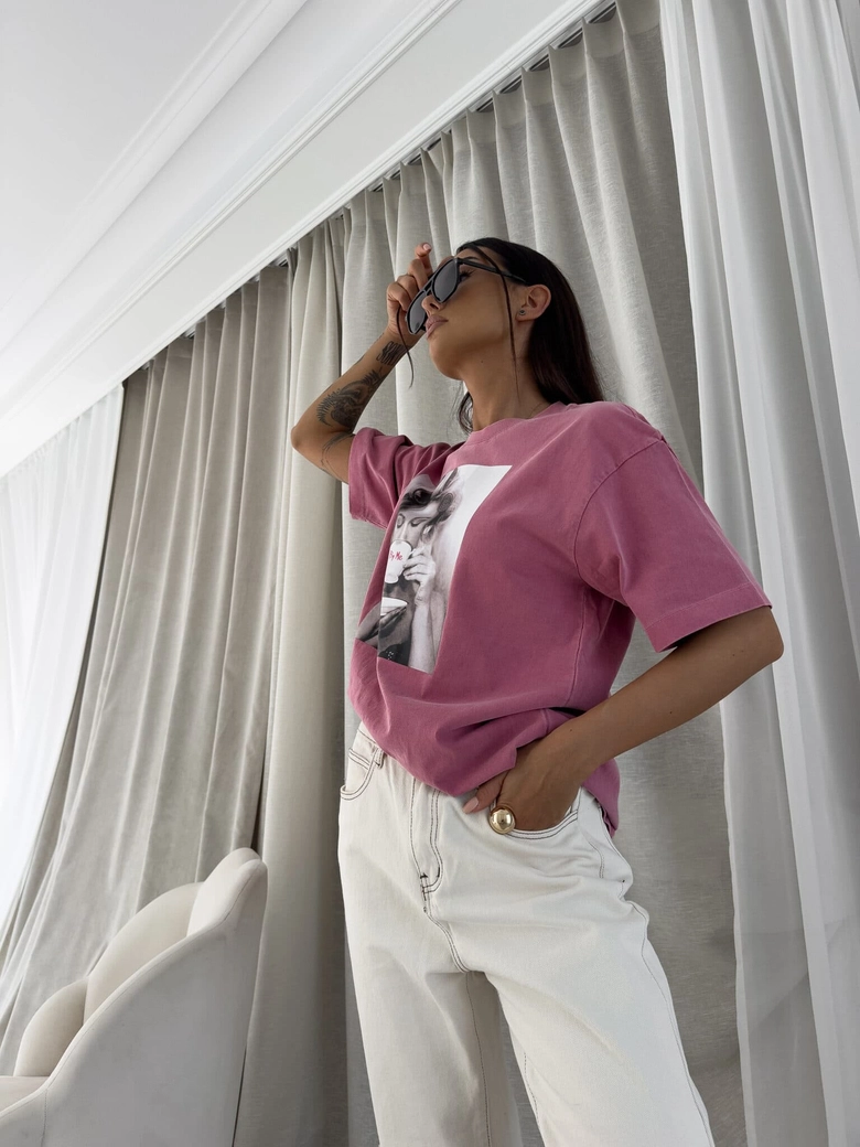 Dekatyzowany t-shirt ROLLER - brudny róż