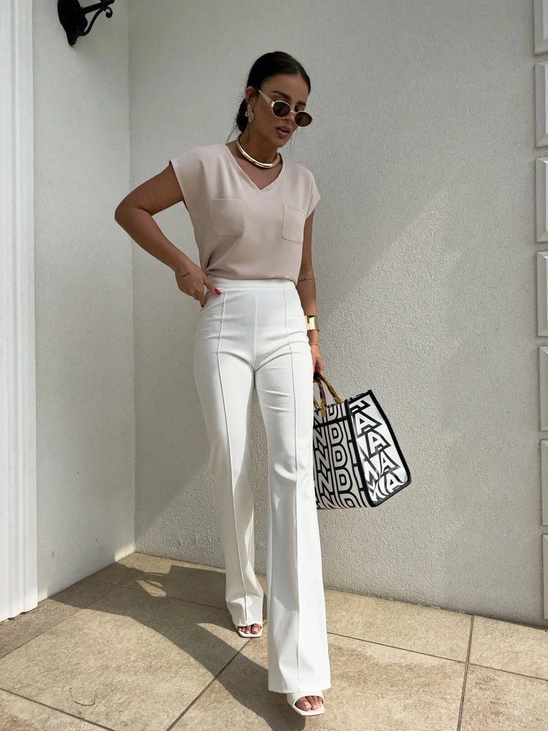 Bluzka KIESZONKI – jasny beż