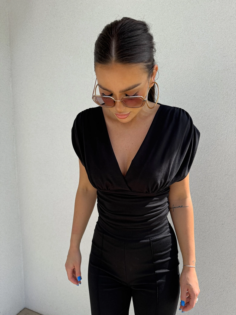 Bluzka VIBE - czarna