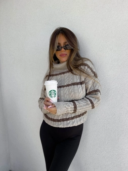 Sweter golf INKO pasy - beżowo-czekoladowe