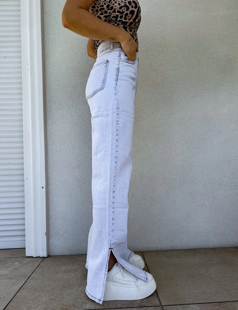 Jeansy MOM FIT FLARED – light jeans