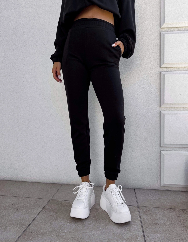 Spodnie dresowe CLASSIC - czarne