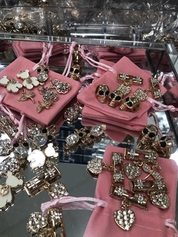 Charms zawieszka ozdoba do butów serce X002