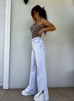 Jeansy MOM FIT FLARED – light jeans