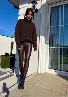 Sweter golf LAVER - czekoladowy DOSTĘPNY OD 18.10.2024r. E17993