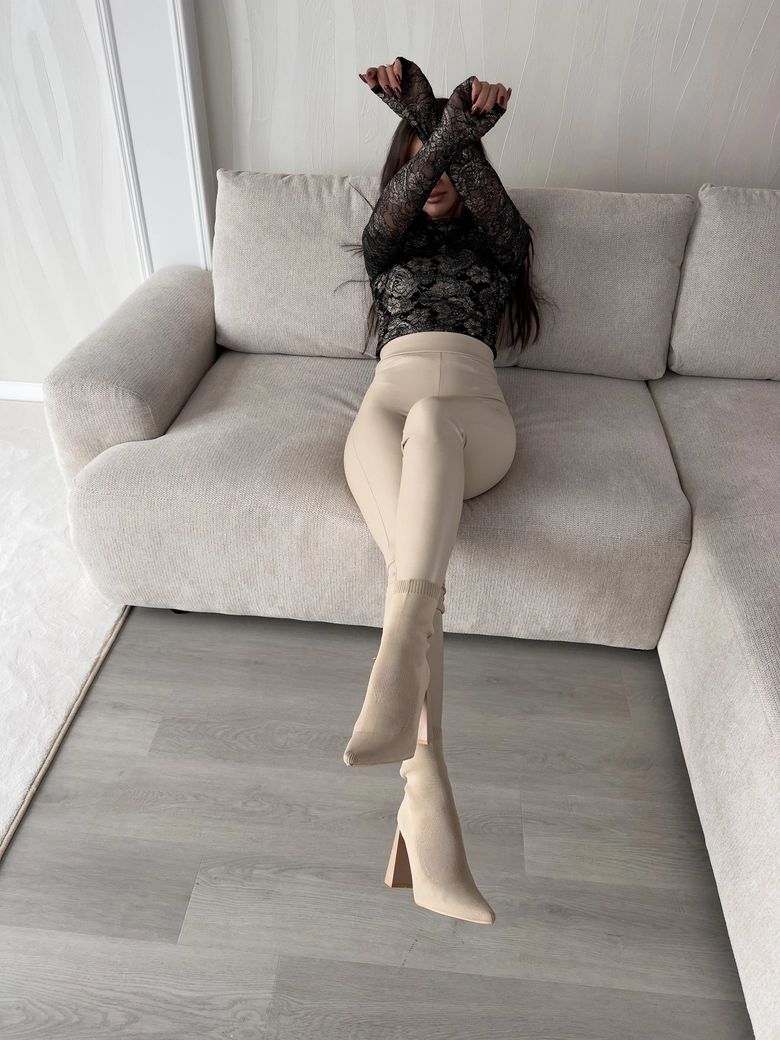 Legginsy LEATHER - jasny beż G18656