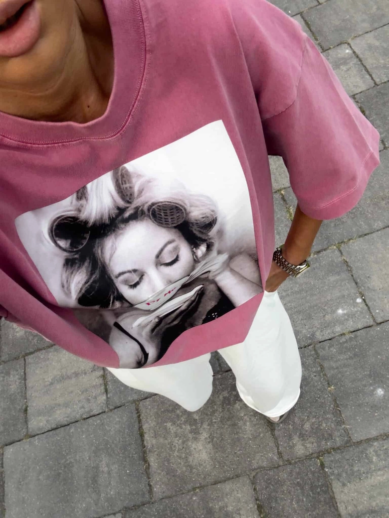 Dekatyzowany t-shirt ROLLER - brudny róż