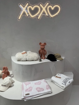 Koc HEARTS ecru/róż