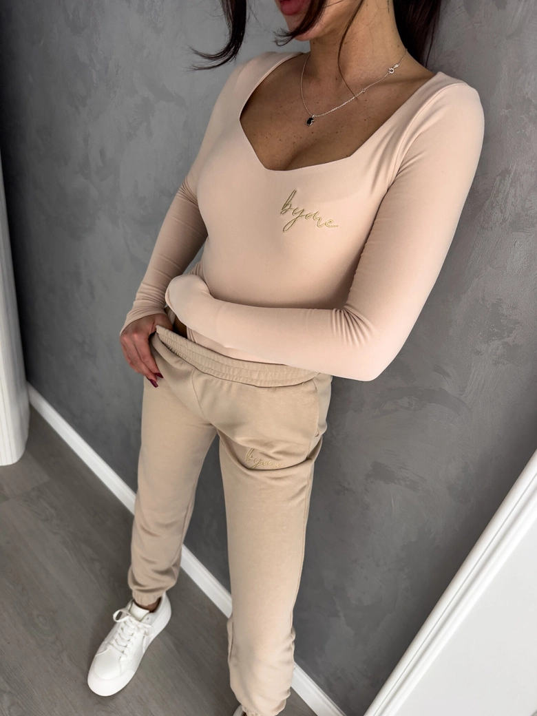 Bluzka LOGO – beżowa