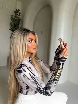 Bluzka SKIN print pantera – jasny beż