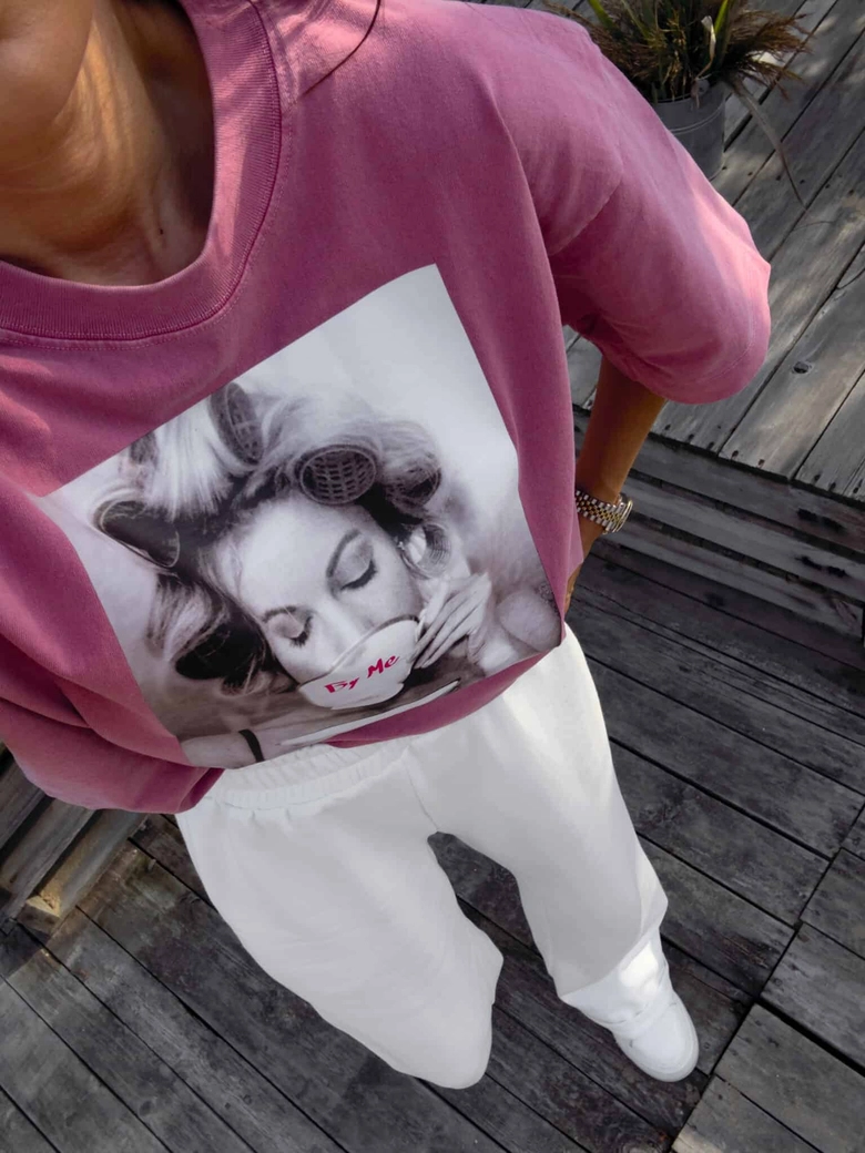 Dekatyzowany t-shirt ROLLER - brudny róż