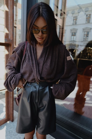 Sweter TELL HER czekolada