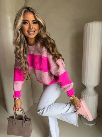 Sweter LEGEND pasy – jasny róż-fuksja
