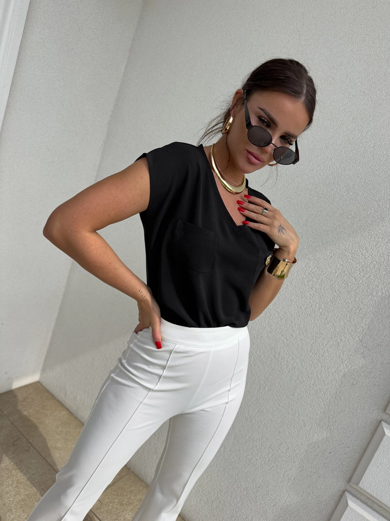 Bluzka KIESZONKI – czarna